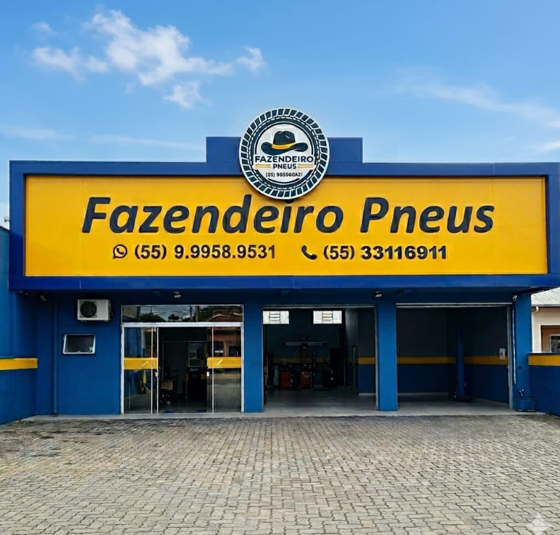 Entrada e área de atendimento da loja Fazendeiro Pneus